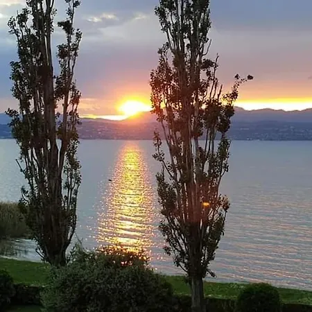 Anai Sirmione
